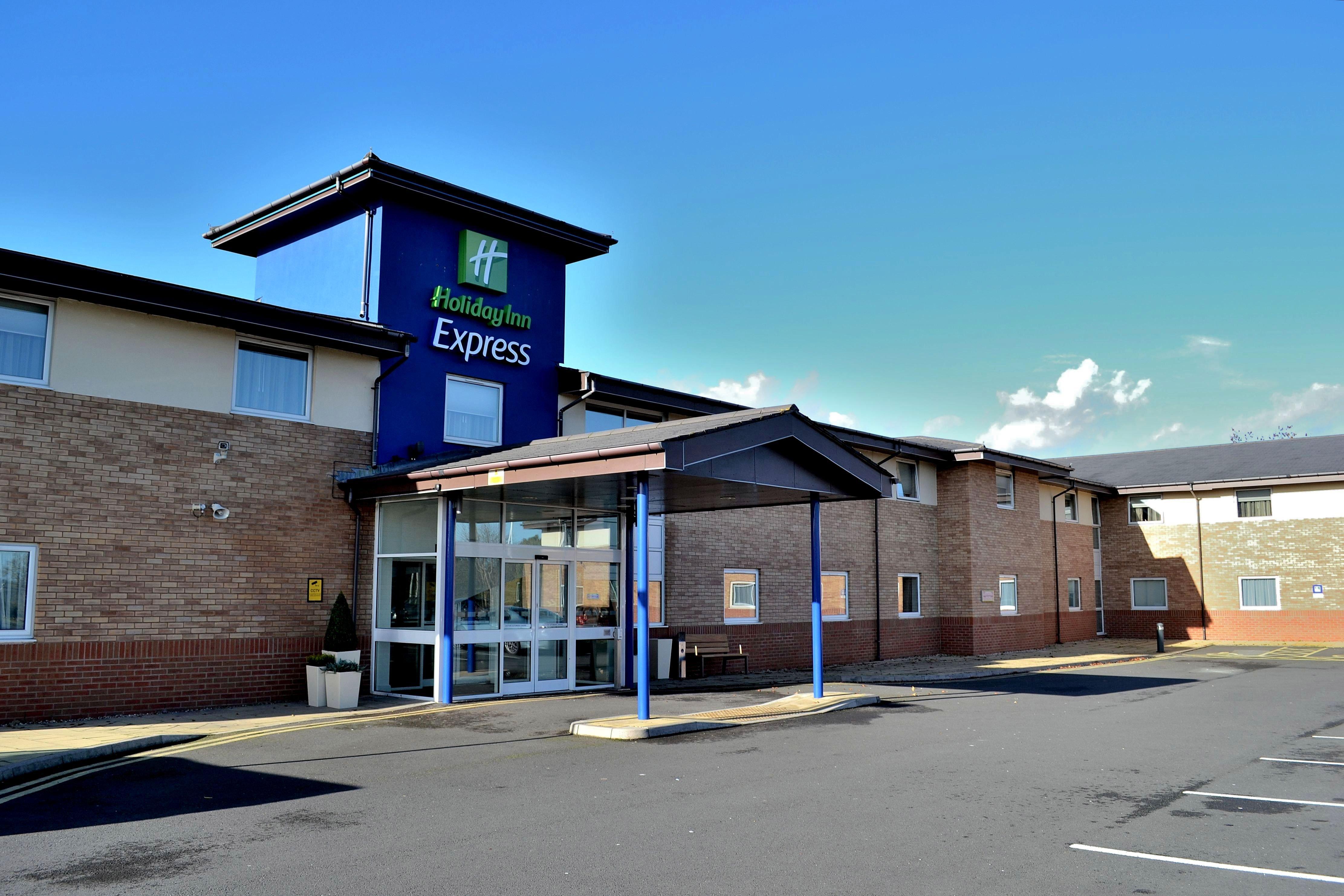 Holiday Inn Express Shrewsbury, An Ihg Hotel Exterior foto