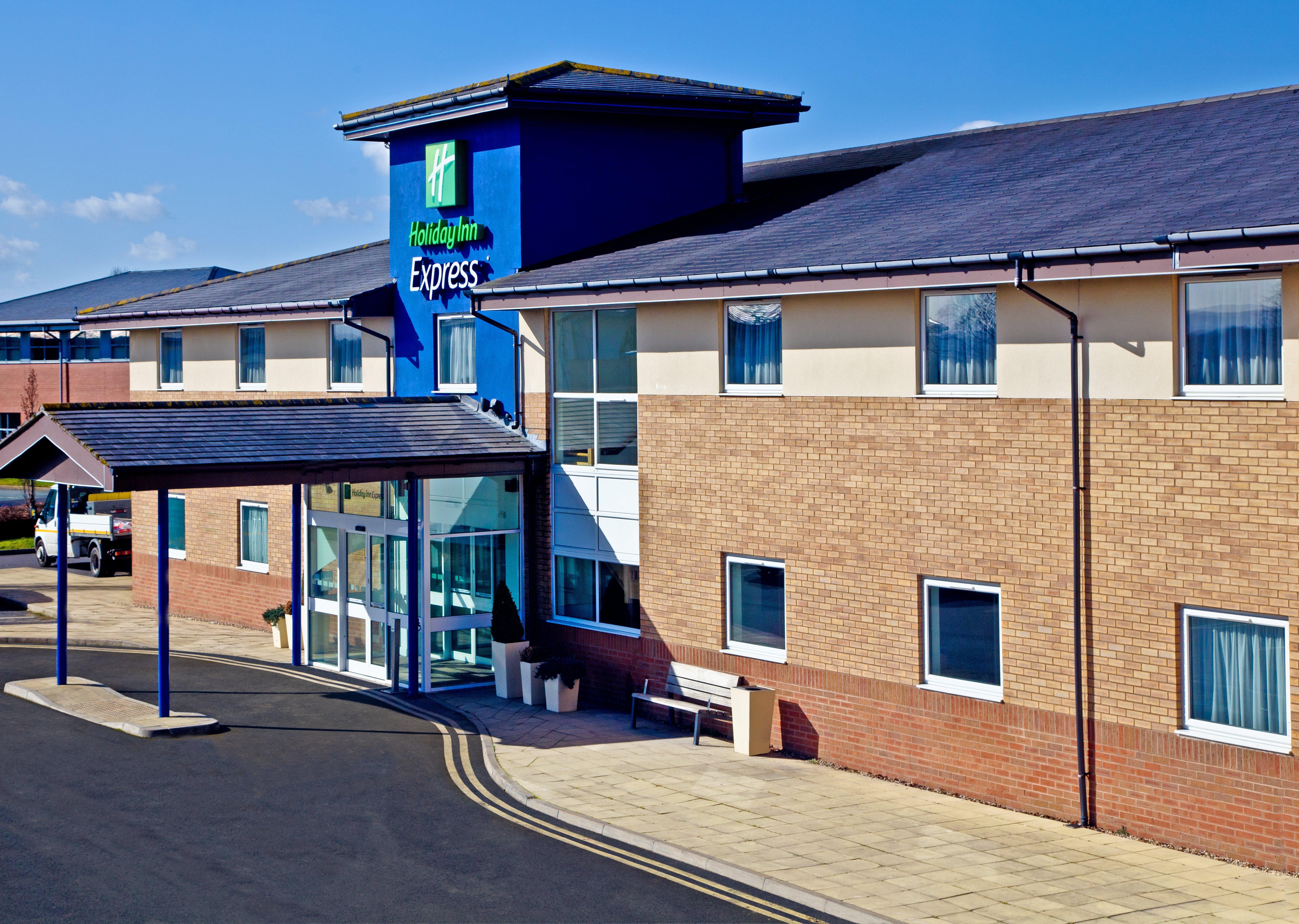 Holiday Inn Express Shrewsbury By Ihg Exterior foto
