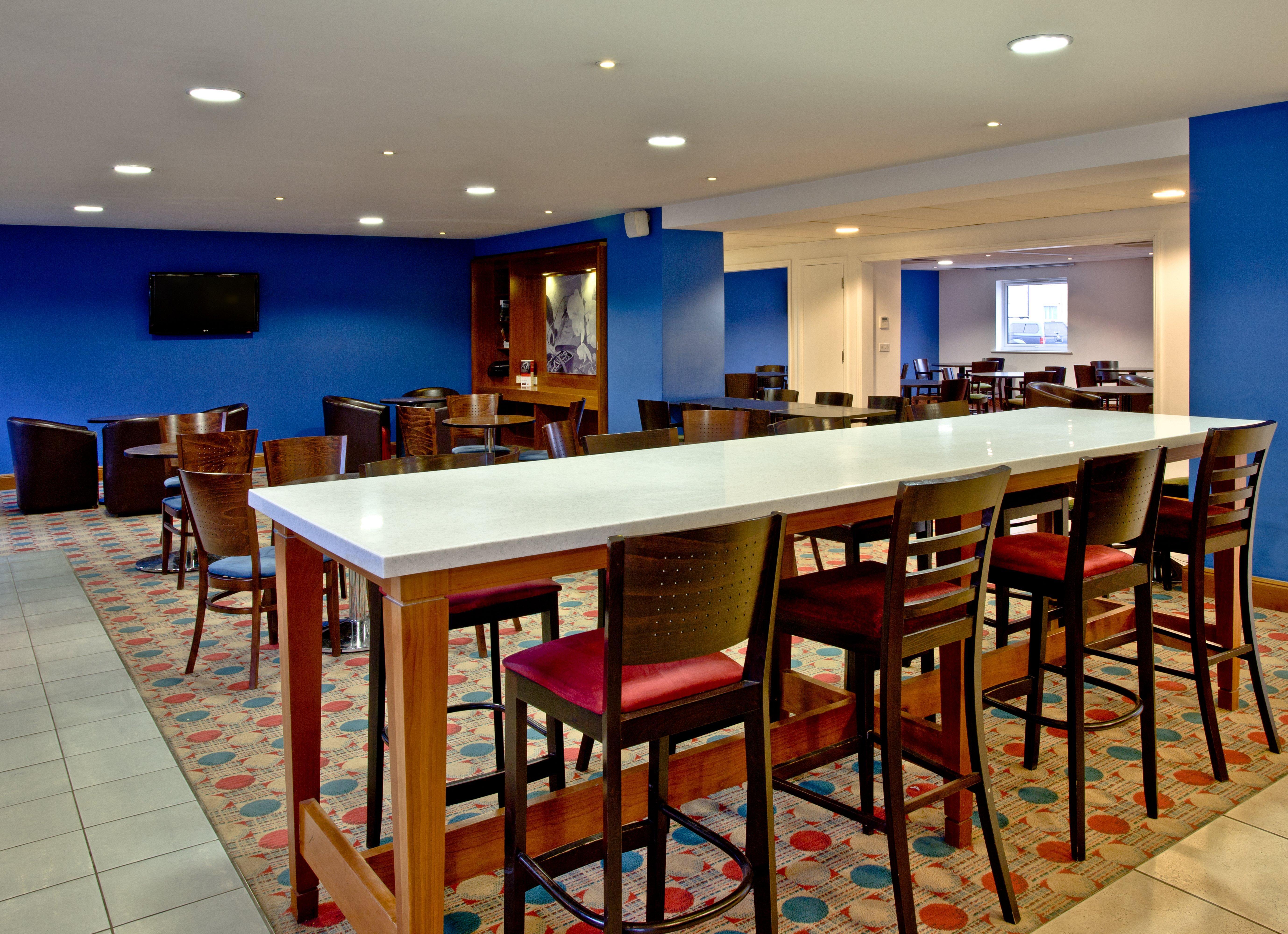 Holiday Inn Express Shrewsbury By Ihg Exterior foto