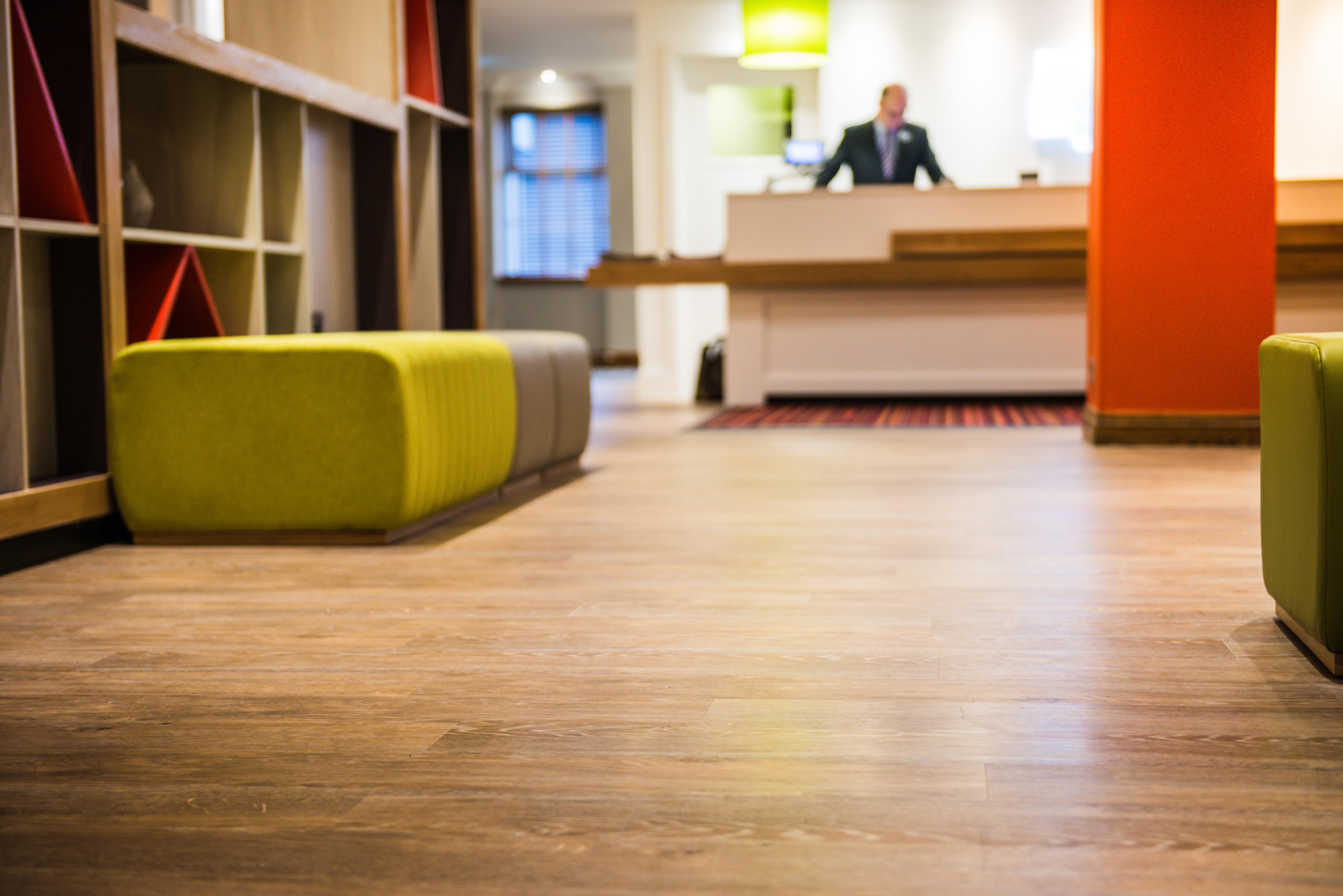 Holiday Inn Express Shrewsbury By Ihg Exterior foto