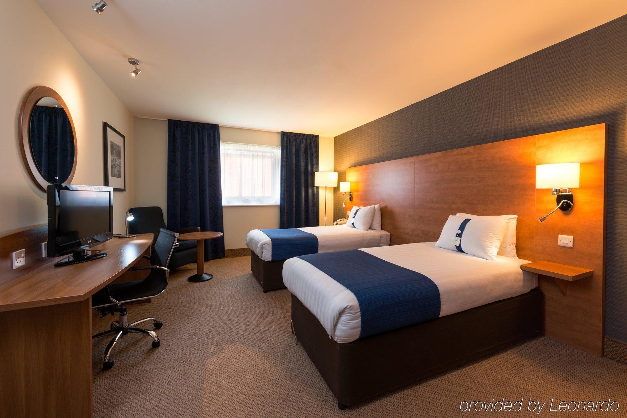 Holiday Inn Express Shrewsbury By Ihg Exterior foto